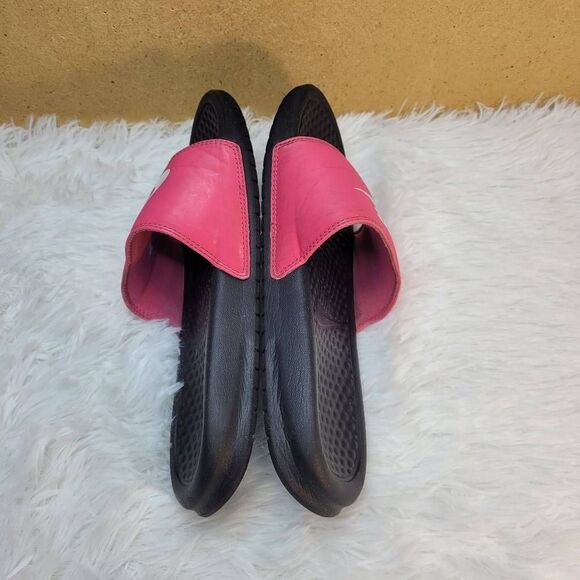 Nike Unisex Benassi Red, White and Black Slides- Size 5Y - Picture 6 of 9